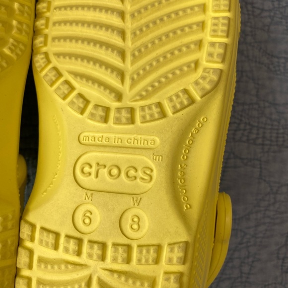 Crocs loaded w Jibbetz - Picture 11 of 14